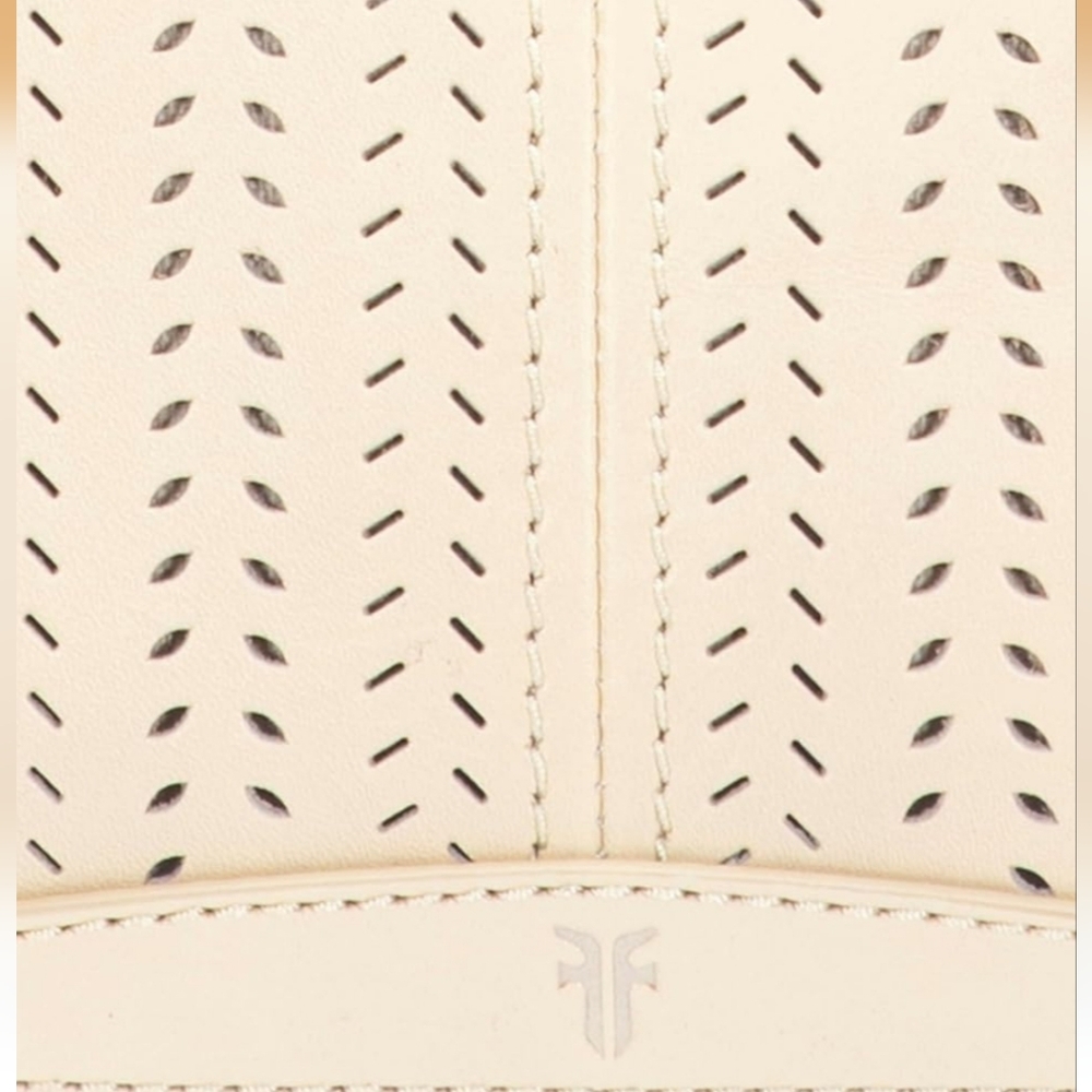 Frye - NEW Genuine Leather Spring/Summer Dainty Stella Baguette Shoulder Bag - Picture 6 of 9